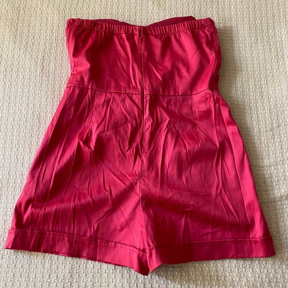 Cuffed Sleeveless Short Jumpsuit - Picture 2 of 4